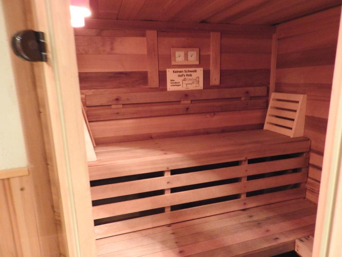 Ertlschweigerhaus Pension - Appartements - Zimmer Donnersbach Bagian luar foto
