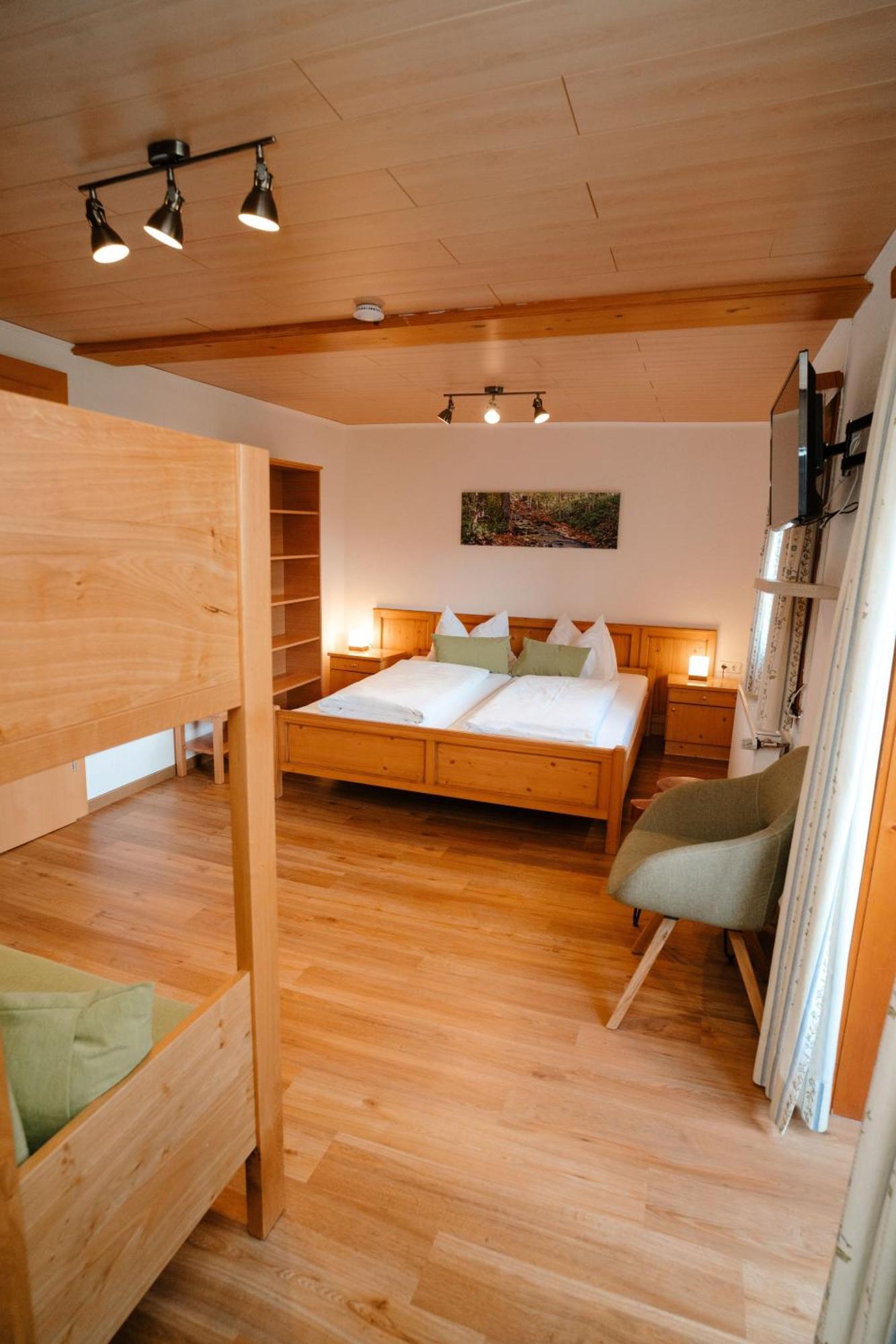 Ertlschweigerhaus Pension - Appartements - Zimmer Donnersbach Bagian luar foto