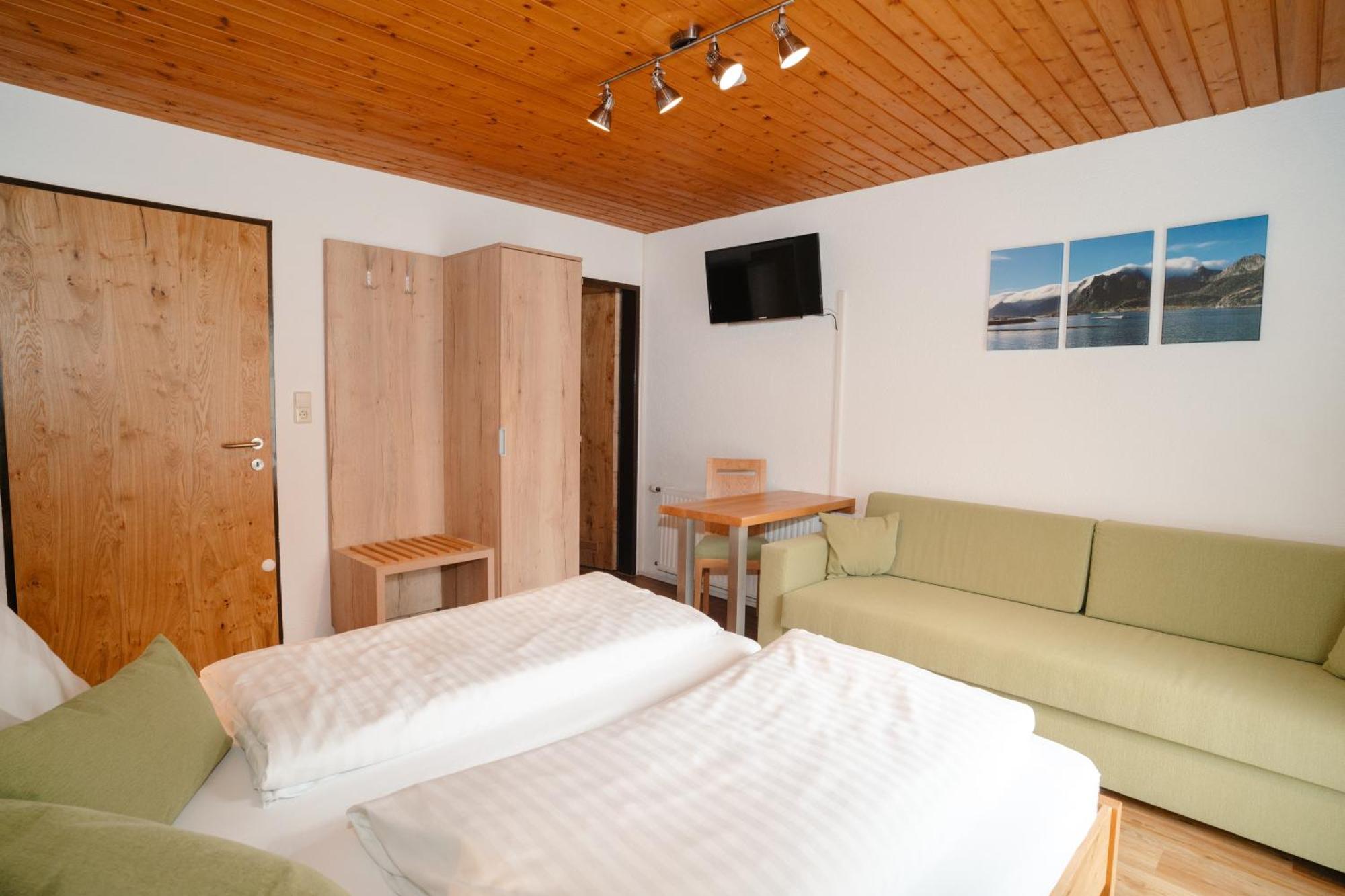 Ertlschweigerhaus Pension - Appartements - Zimmer Donnersbach Bagian luar foto