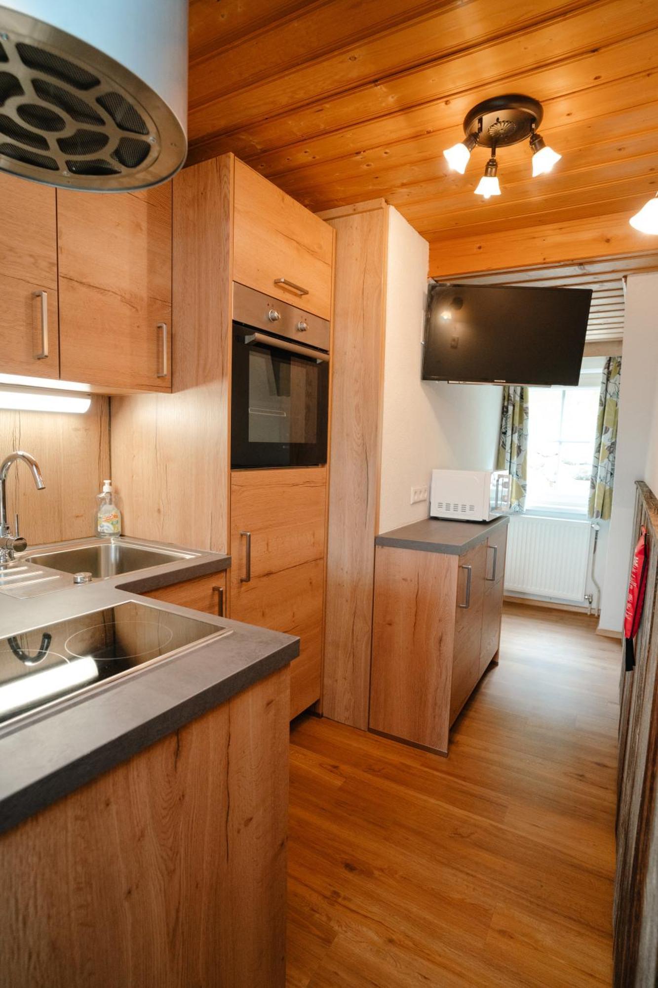 Ertlschweigerhaus Pension - Appartements - Zimmer Donnersbach Bagian luar foto