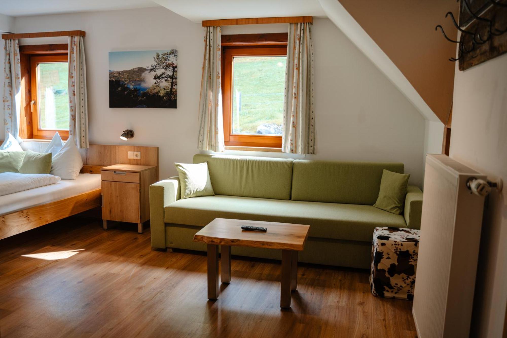 Ertlschweigerhaus Pension - Appartements - Zimmer Donnersbach Bagian luar foto