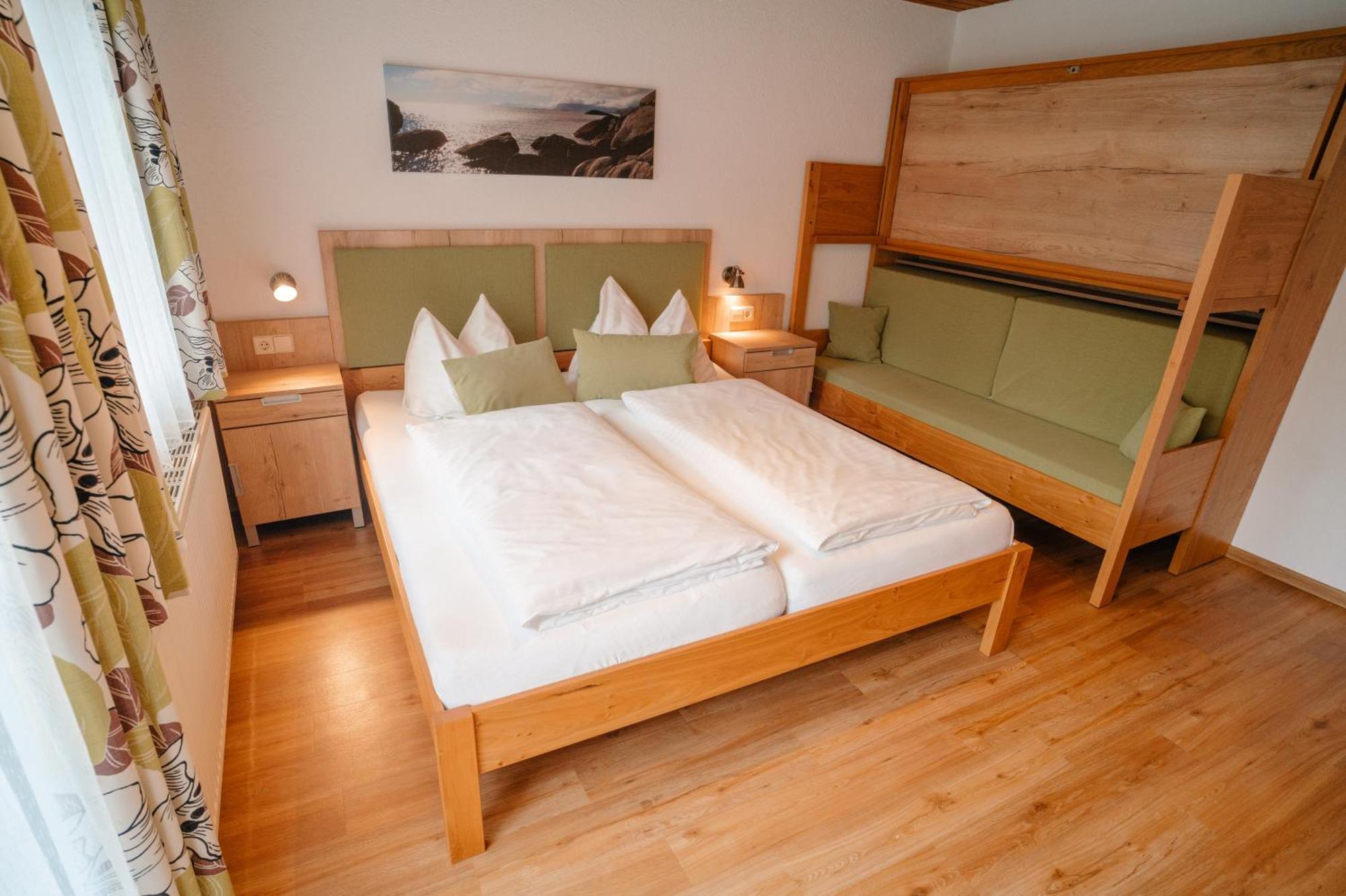 Ertlschweigerhaus Pension - Appartements - Zimmer Donnersbach Bagian luar foto